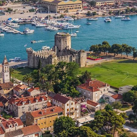 Rooms Mirjana - Centre Of Trogir Exterior foto