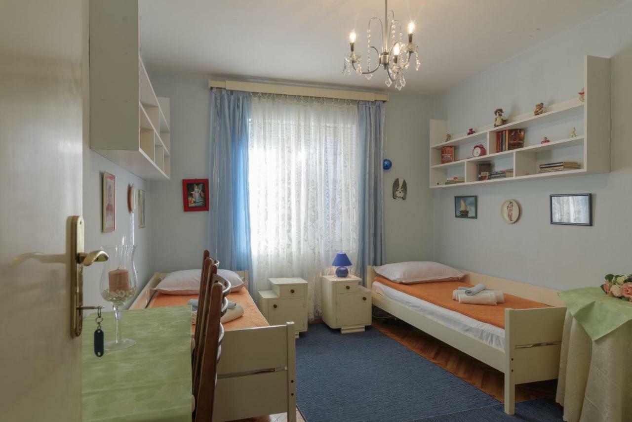 Rooms Mirjana - Centre Of Trogir Exterior foto