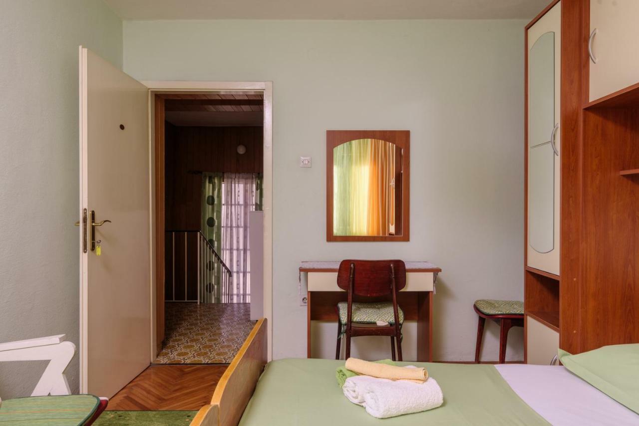 Rooms Mirjana - Centre Of Trogir Exterior foto