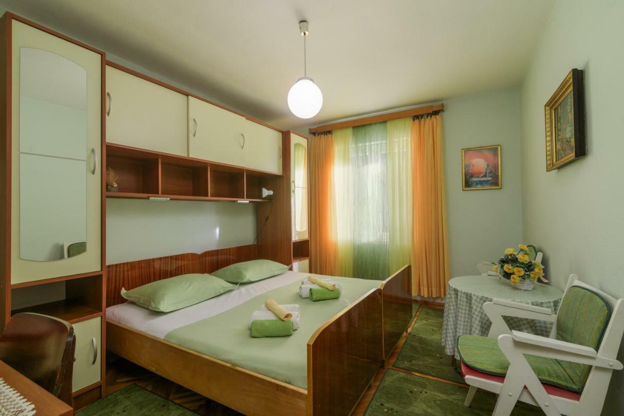 Rooms Mirjana - Centre Of Trogir Exterior foto