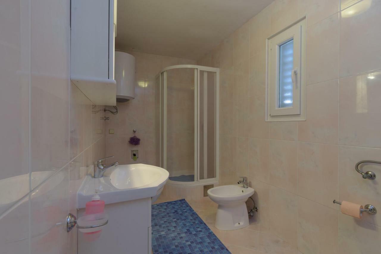 Rooms Mirjana - Centre Of Trogir Exterior foto