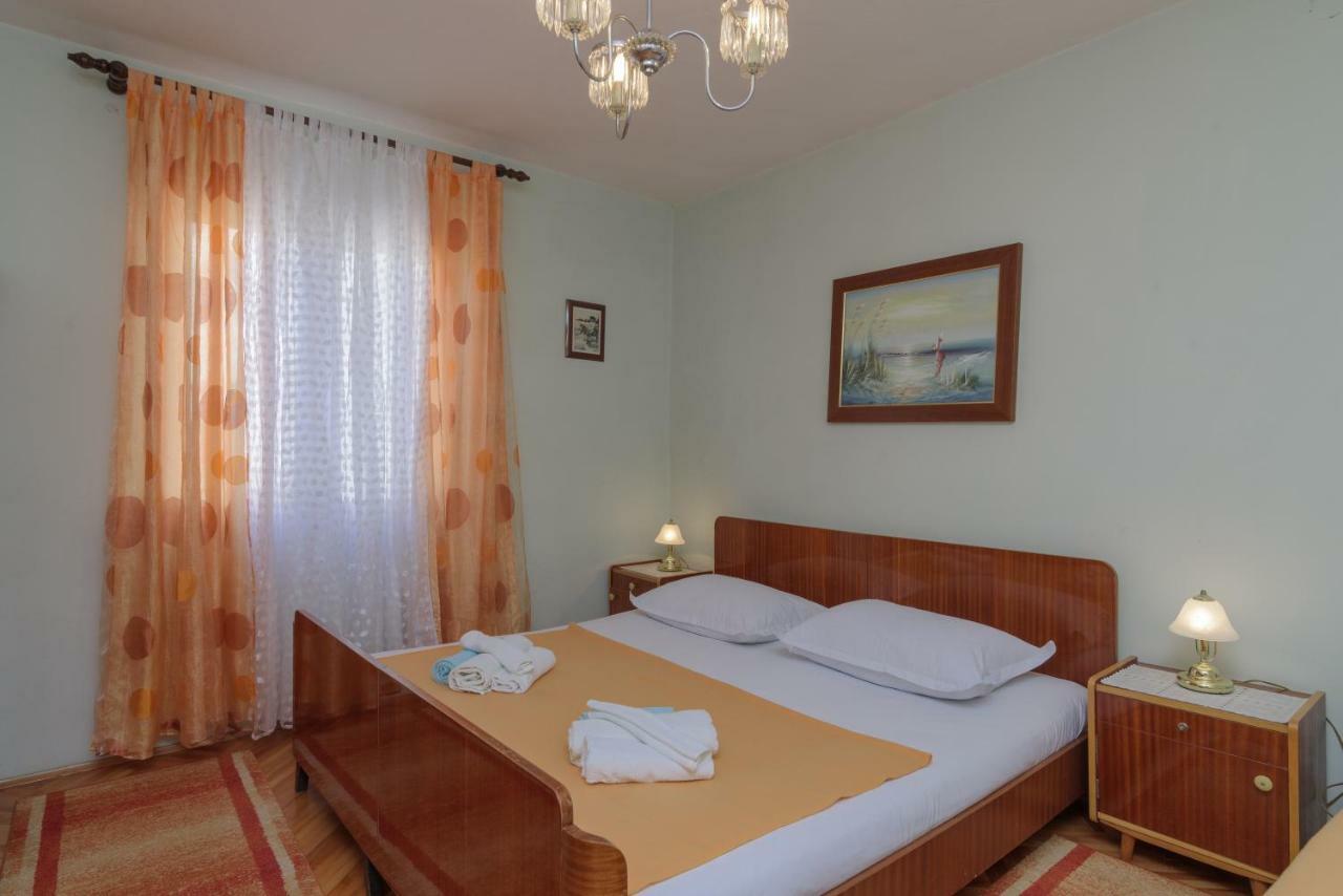 Rooms Mirjana - Centre Of Trogir Exterior foto