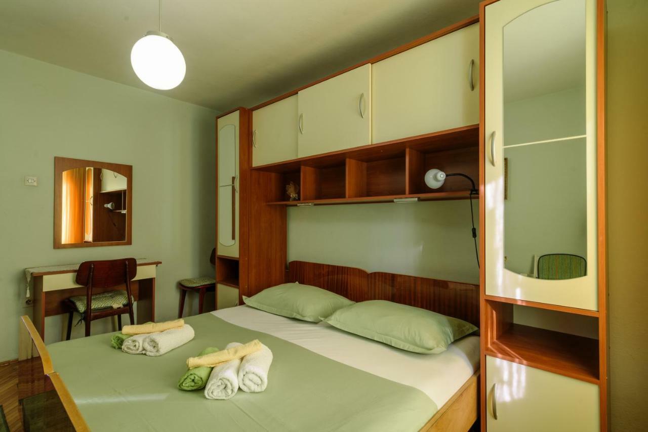 Rooms Mirjana - Centre Of Trogir Exterior foto