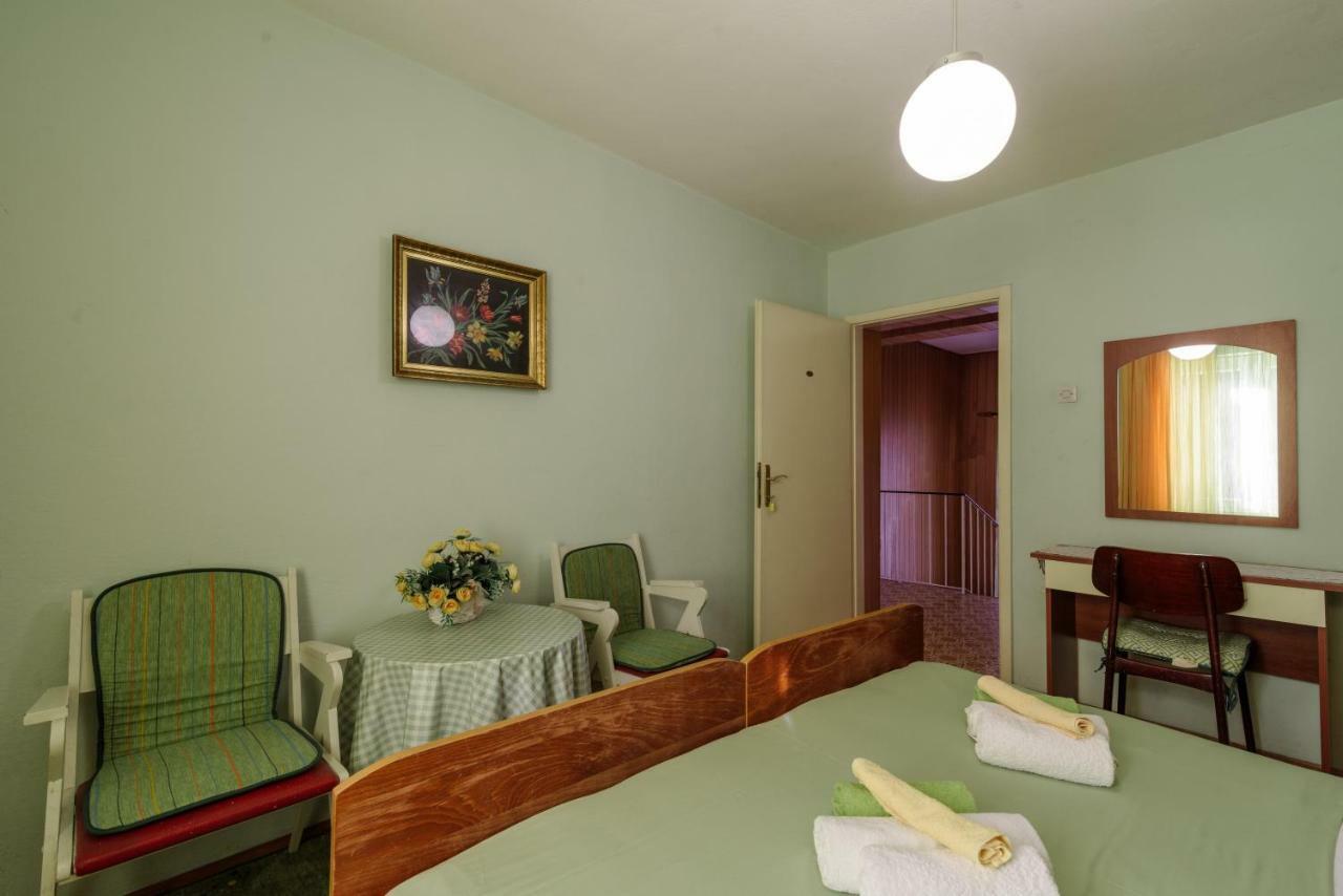Rooms Mirjana - Centre Of Trogir Exterior foto